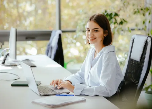 Timely, accurate payroll management services to keep employee satisfaction and compliance intact during peak times.